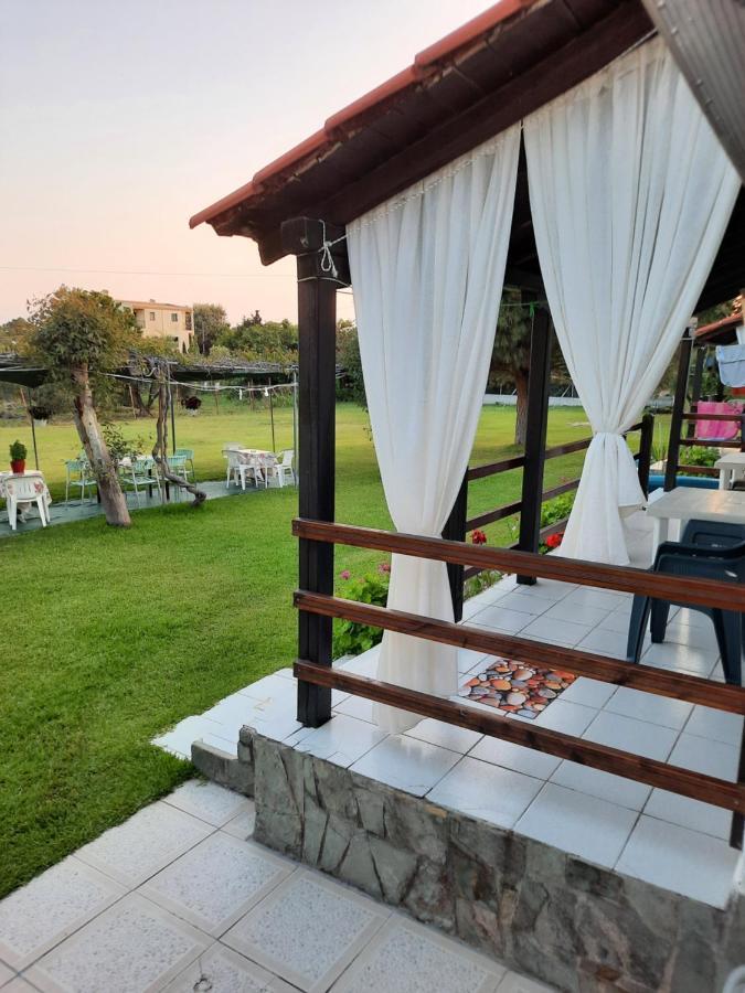 Bungalows Anestis Toroni Exterior photo